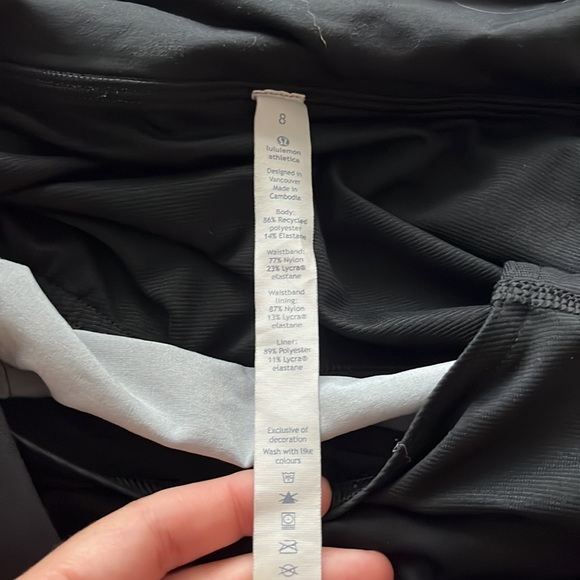 Lululemon shorts! Size 8. - Picture 4 of 4